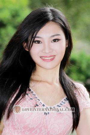 212490 - Yiyi Age: 30 - China