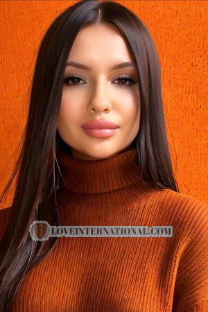 216493 - Karina Age: 19 - Ukraine