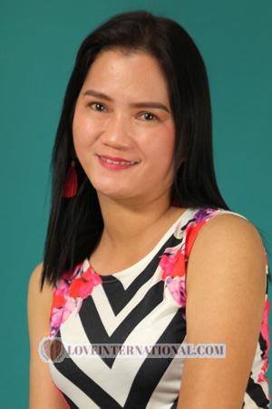 218194 - Kathryn Mae Age: 44 - Philippines